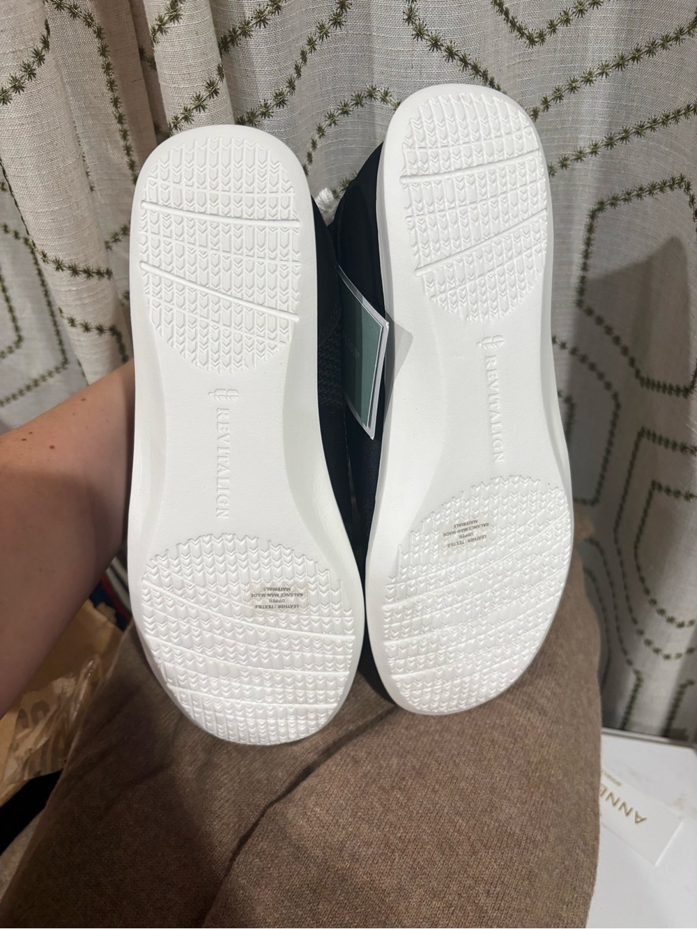 REVITALIGN Women's Bristol Slip On Sneaker Size 7 - Picture 7 of 8